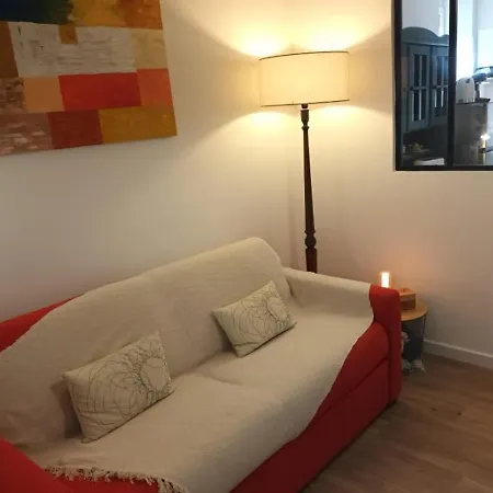Appartement T2 Renove, Centre-ville Hendaye, Proche Baie, Sans Ascenseur, Balcon, Calme, Wifi Non Inclus - Fr-1-239-850 Hendaye