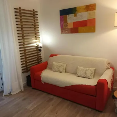 T2 Renove, Centre-ville Hendaye, Proche Baie, Sans Ascenseur, Balcon, Calme, Wifi Non Inclus - Fr-1-239-850 Hendaye