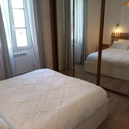 T2 Renove, Centre-ville Hendaye, Proche Baie, Sans Ascenseur, Balcon, Calme, Wifi Non Inclus - Fr-1-239-850